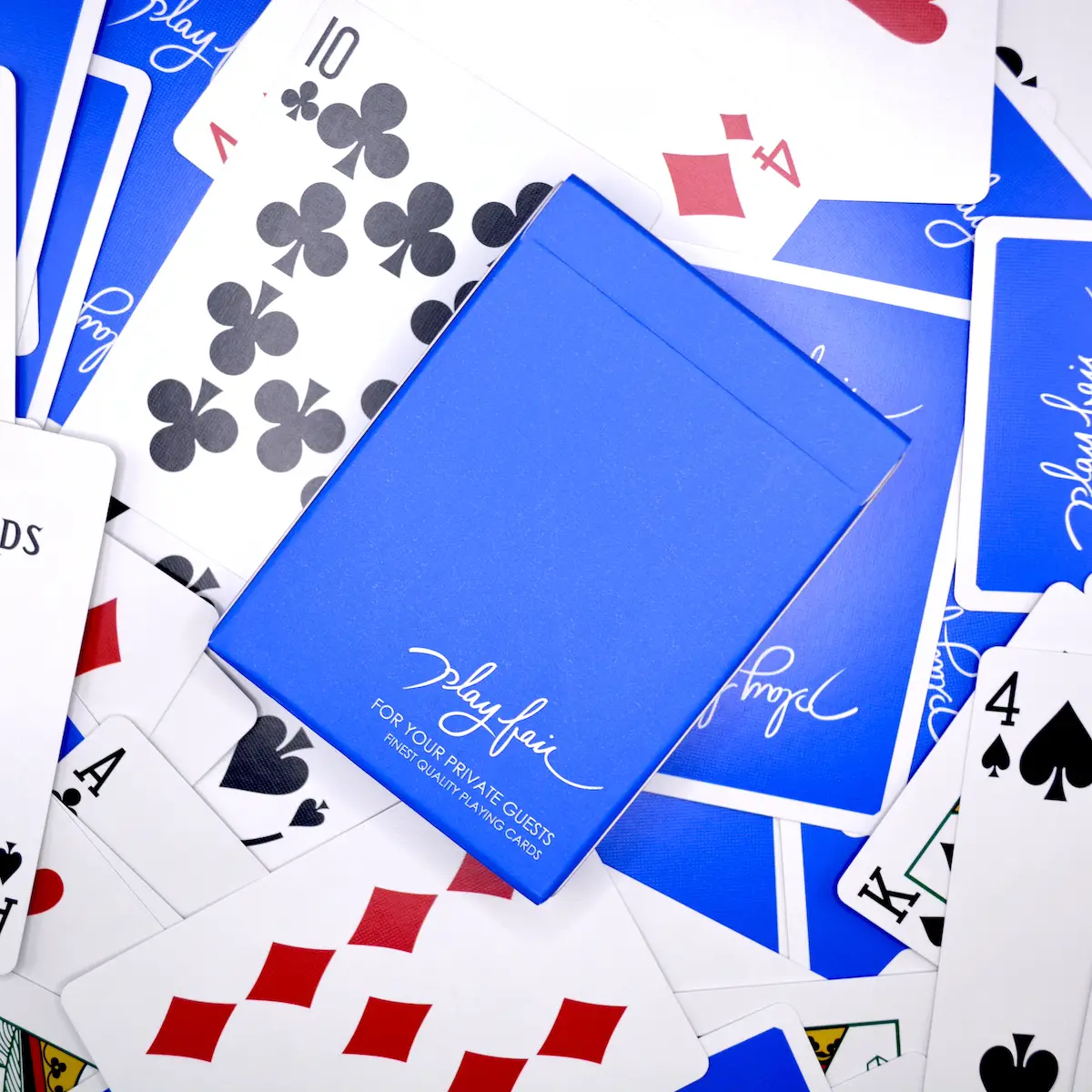 日本人デザインのデック、カードの広がりの良さに感動するPlayfair